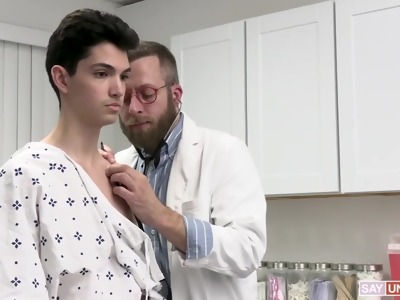 gayxxx gets twink